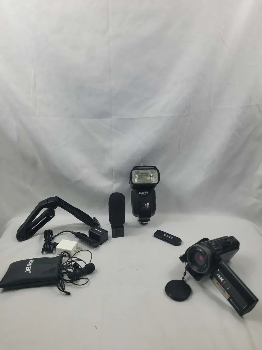 4K HD Digital Video Camera Camcorder WiFi HDV-544KM Kit w/ Mic, Handle, Etc